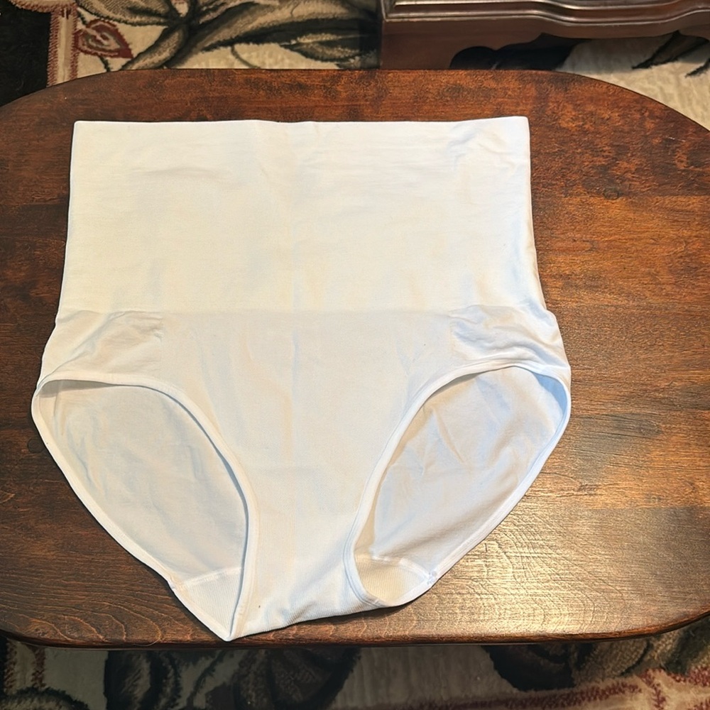 Hi-Waist Shapewear